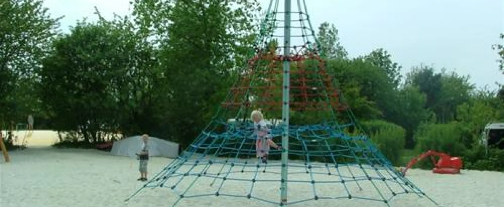 CampWest SportResort