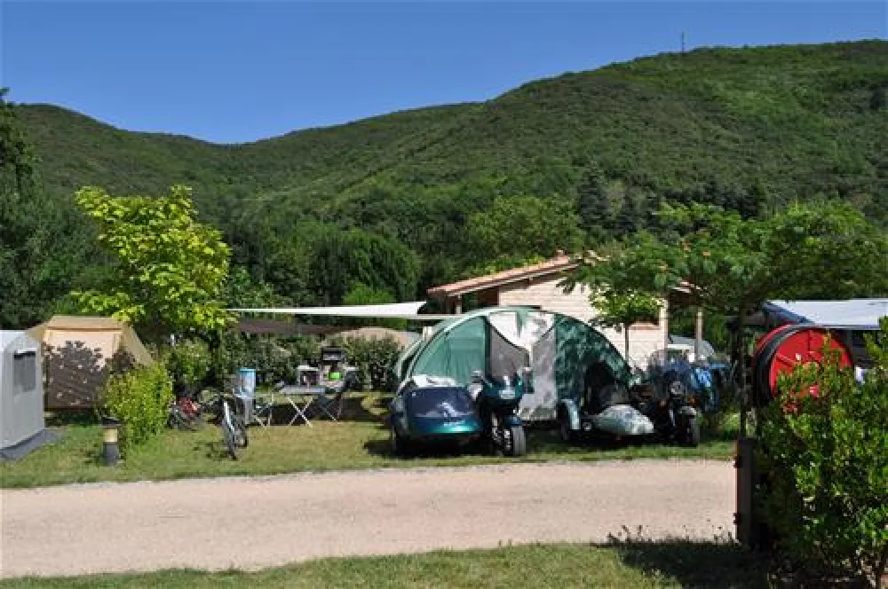 Camping Les Cerisiers du Jaur  