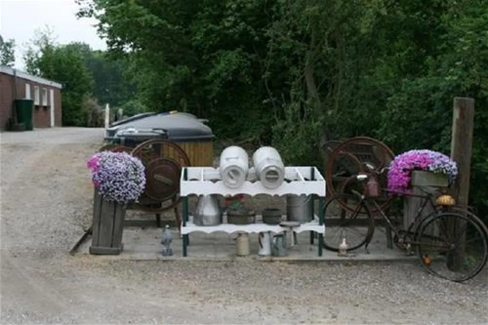 Camping Den Aenstoot