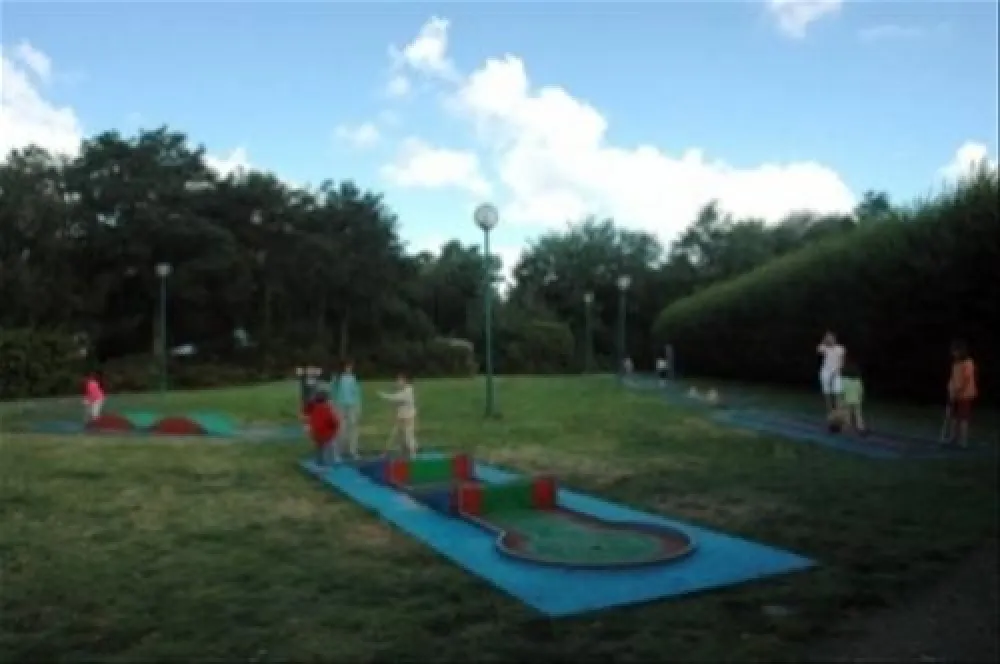 Village Center - Le Bois De Pleuven