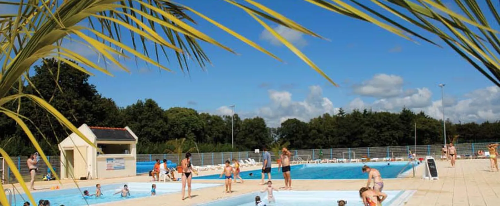 Village Center - Le Bois De Pleuven