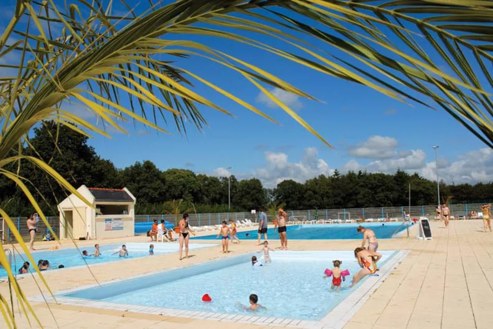 Village Center - Le Bois De Pleuven