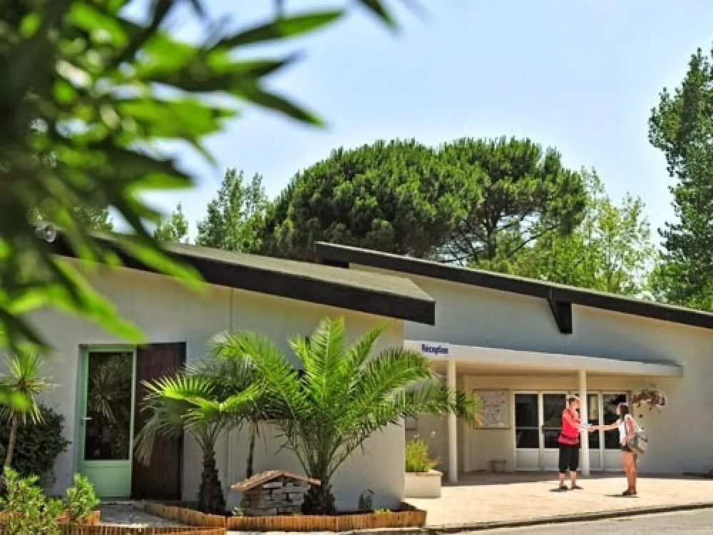 Camping Municipal - Lou Gardian  