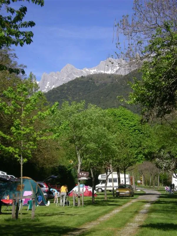 Camping La Isla-picos de Europa