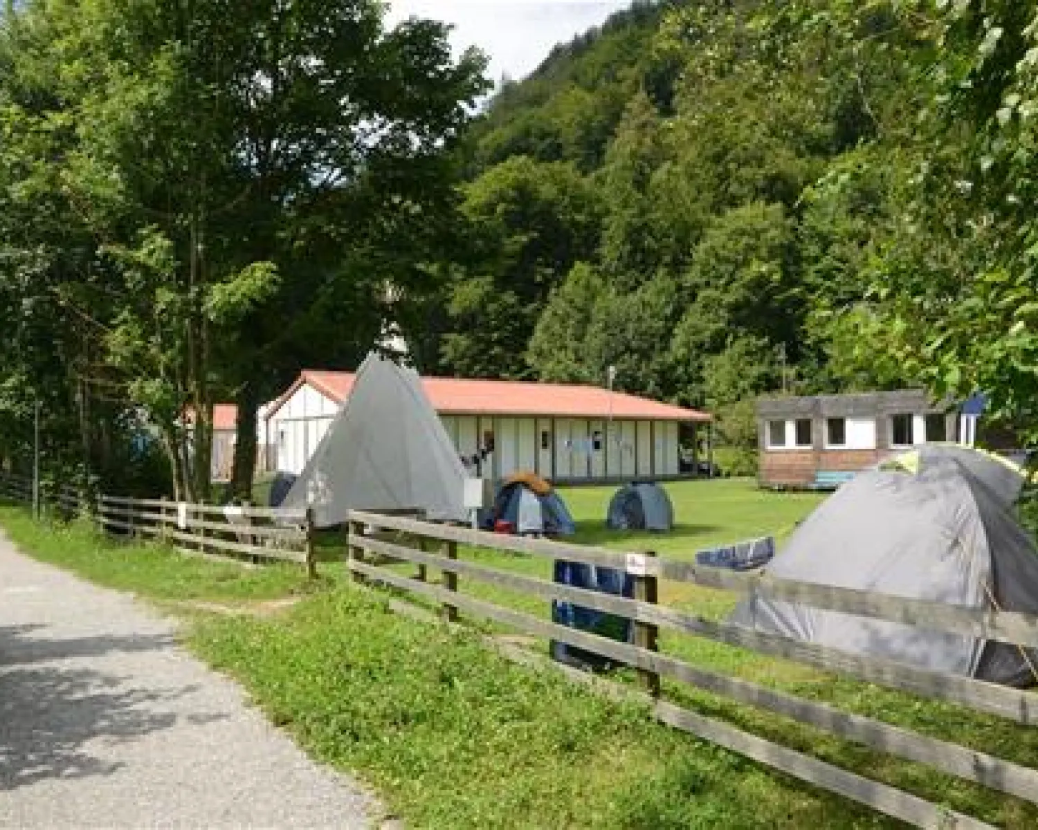 orange solar zelt kaufen Solar-Camping-Lichterkette, 150 LEDs, tragbares wasserdichtes Camping-Licht mit solarbetriebener und USB-wiederaufladbarer Zeltlaterne zum Wandern, Hof-Dekorationen, Fernbedienung, 10 m Beleuchtung Farbe:Dunkelblau01 Xpose Safety Heavy Duty Tende familiari