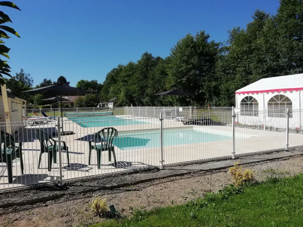 Camping Municipal Les Deux Rivieres  