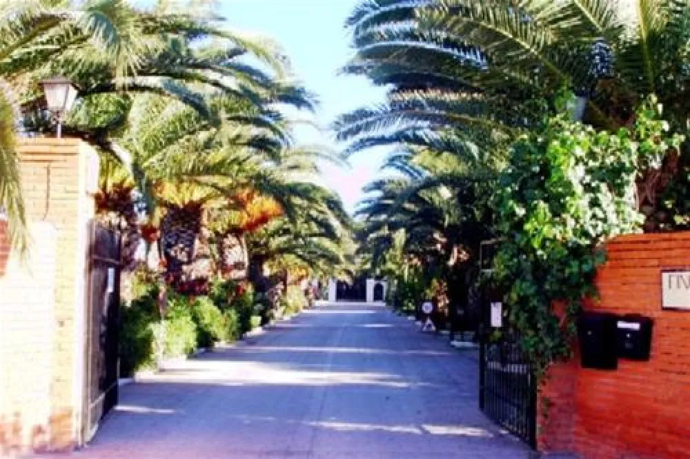 Camping Malvarrosa de Corinto