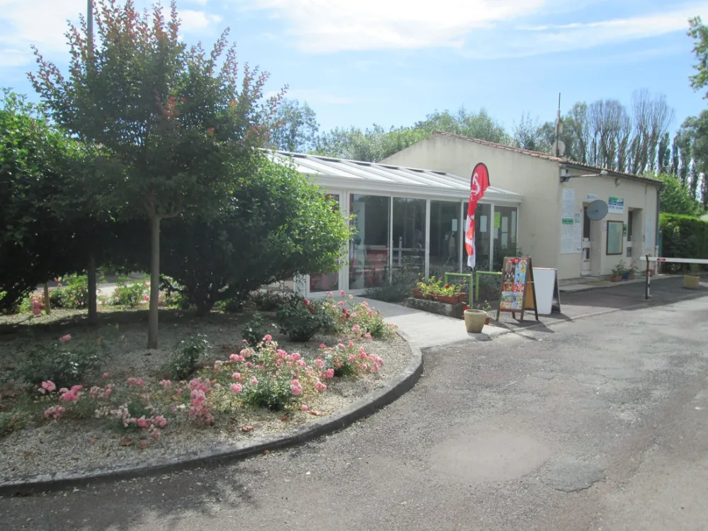 Camping Municipal Du Val De Boutonne