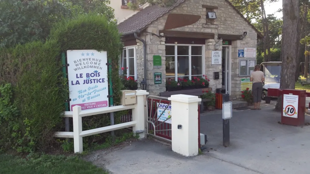 Camping Caravaning Bois de la Justice