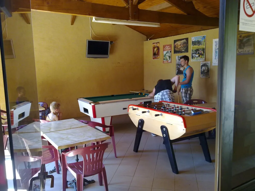 Camping Pech De Caumont  