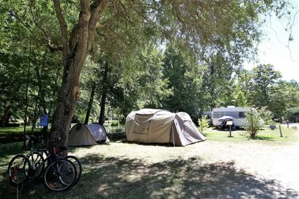 Camping Le Moulin De Mellet