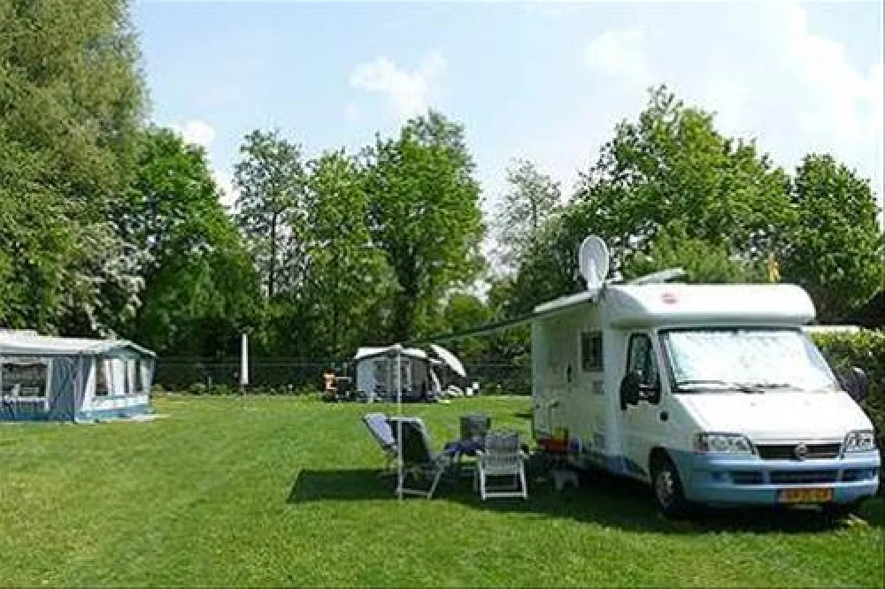 Camping De Knieplanden