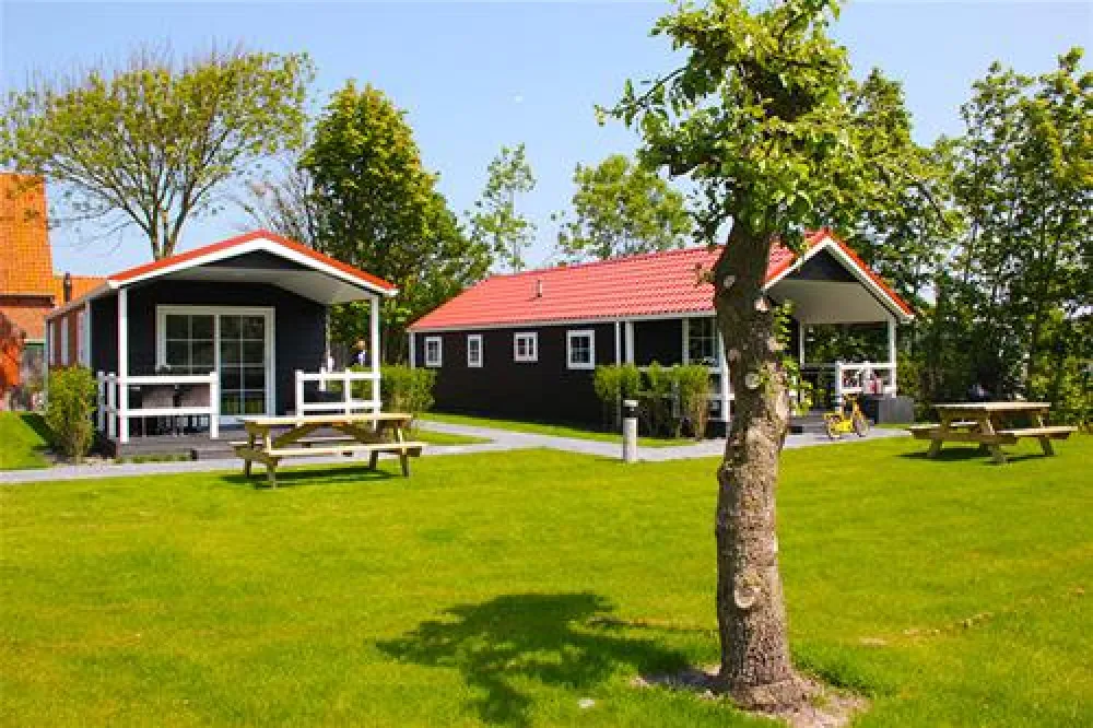 Hof De Driesprong aan strand