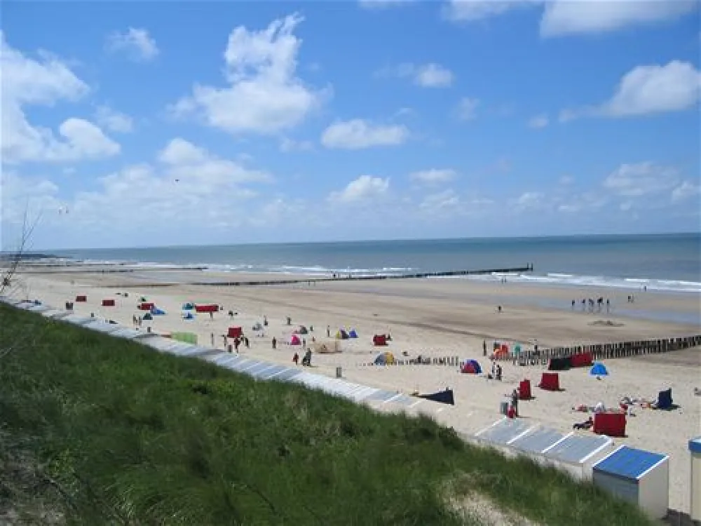 Hof De Driesprong aan strand