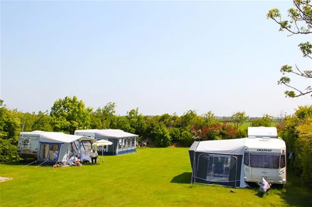 Hof De Driesprong aan strand