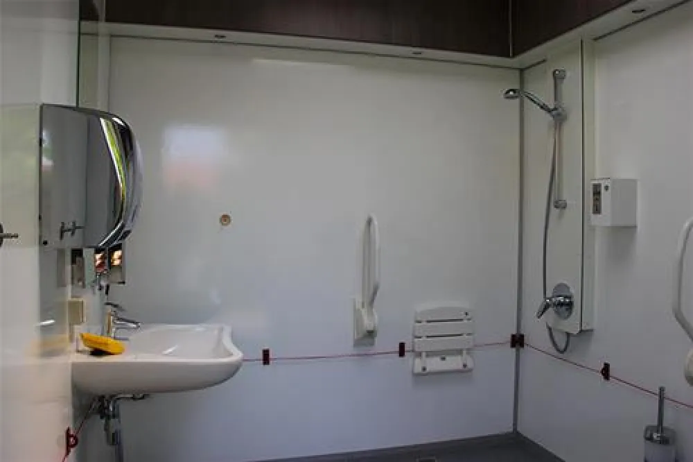 Hof De Driesprong aan strand