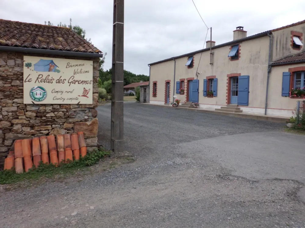 Camping Rural "Le Relais des Garennes"