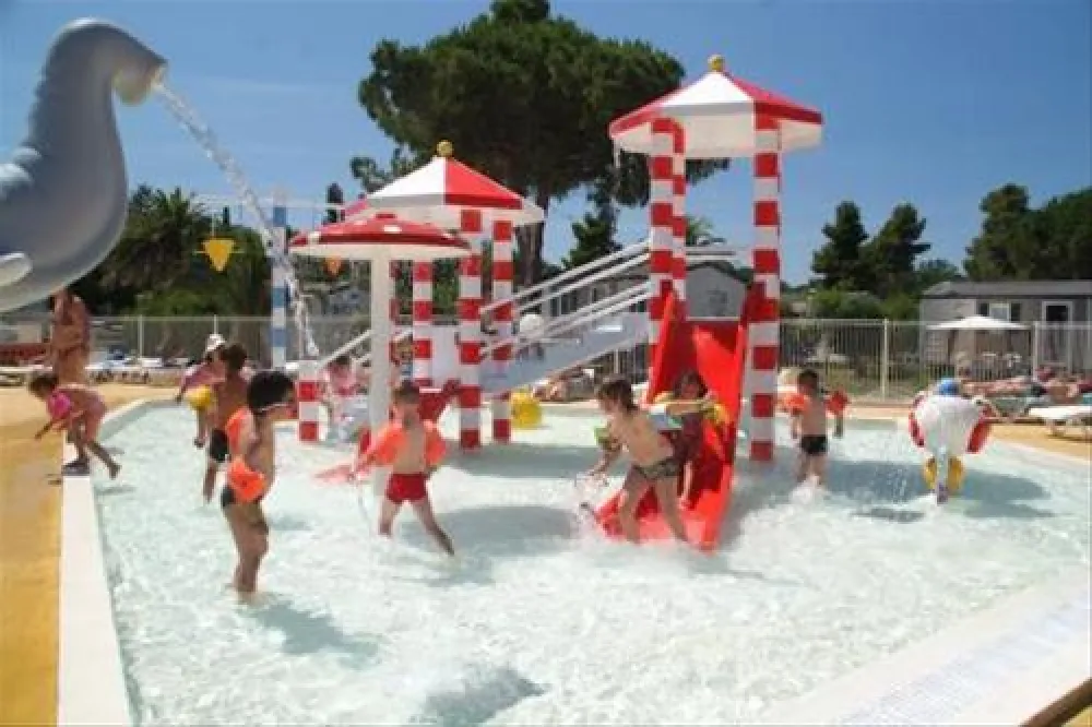 LE PEARL VILLAGE CLUB  