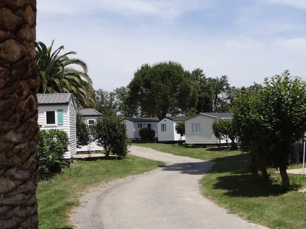 LE PEARL VILLAGE CLUB  