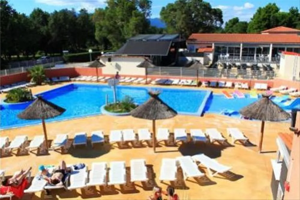 LE PEARL VILLAGE CLUB  