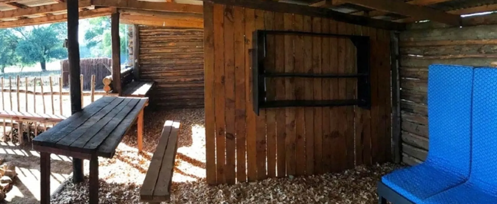 Splashy Fen Log Cabin Camping