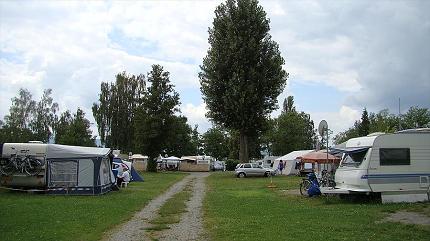 decke camping VOITED Outdoor-Decke: isoliert, recycelt, perfekt frs Campen