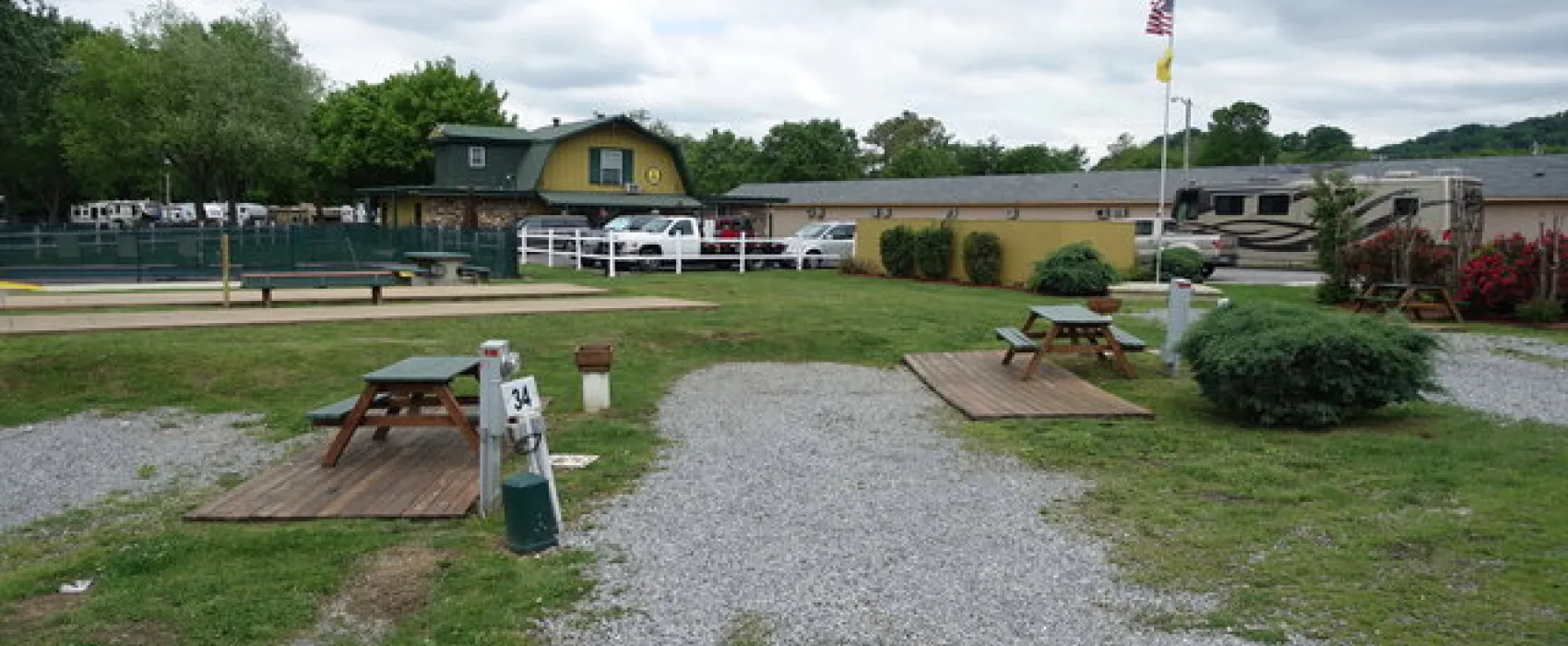 Nashville Yogi Bear Jellystone Camp Resort