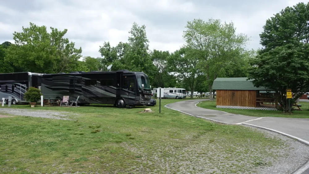 Nashville Yogi Bear Jellystone Camp Resort