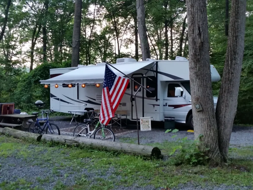 Adventure Bound Camping Resort - Oak Creek