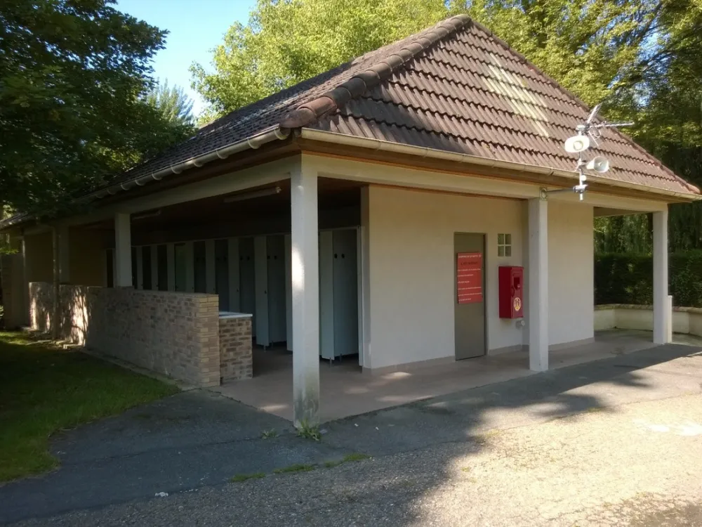 Camp Municipal La Haute Ile