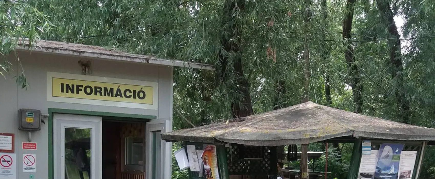 Katamarán Csónakkikötő és Kemping