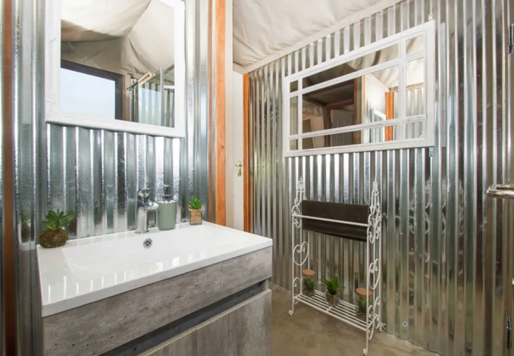 Idwala Le Ingwe Tent