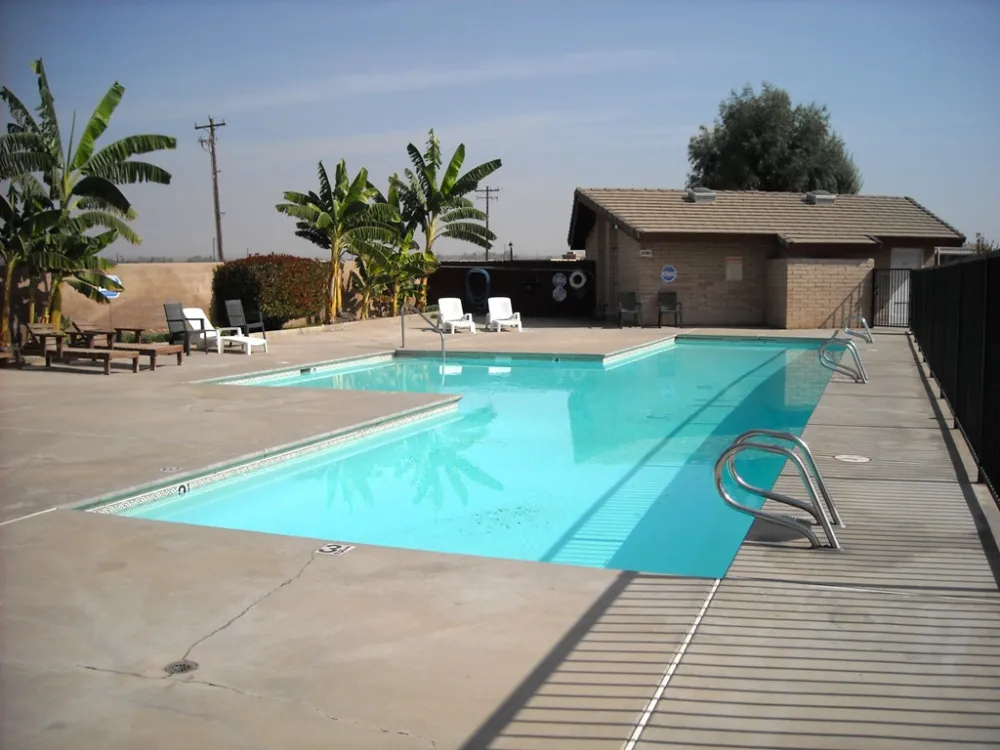 Bakersfield RV Travel Park