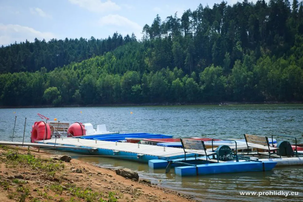 Autokemp Wilsonka na Dalešické přehradě