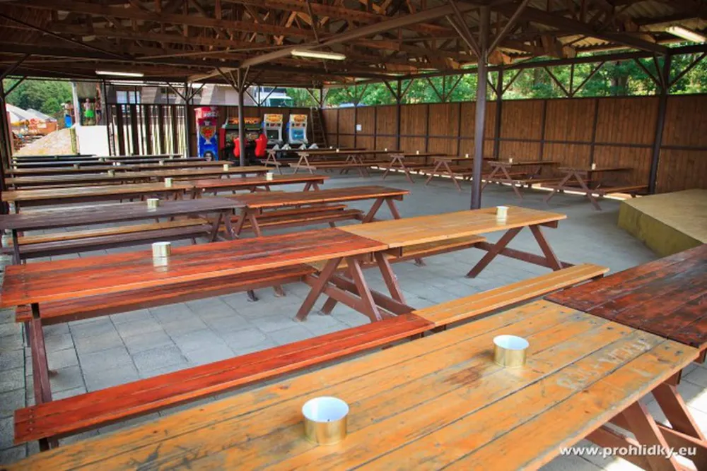 Autokemp Wilsonka na Dalešické přehradě