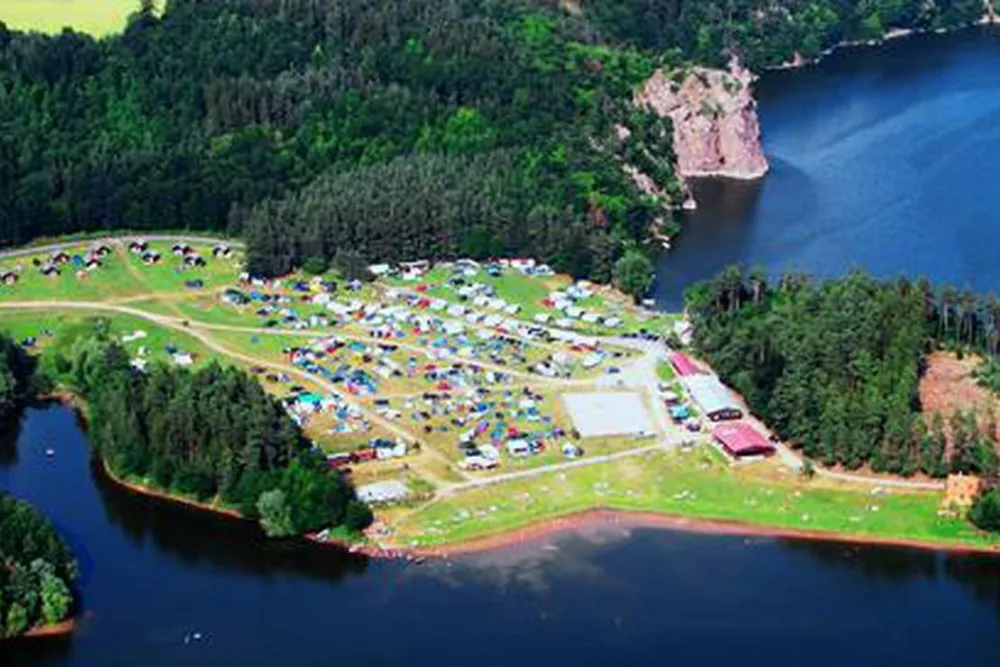 Autokemp Wilsonka na Dalešické přehradě