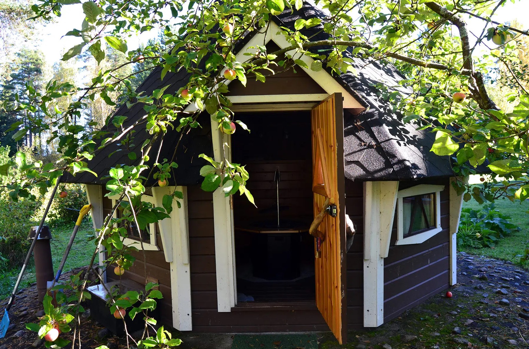 Jyväskodit / Vuojärven Caravan-alue photo 2