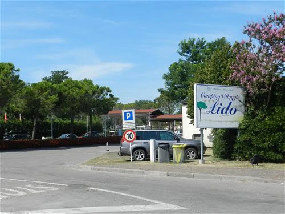 Village Lido