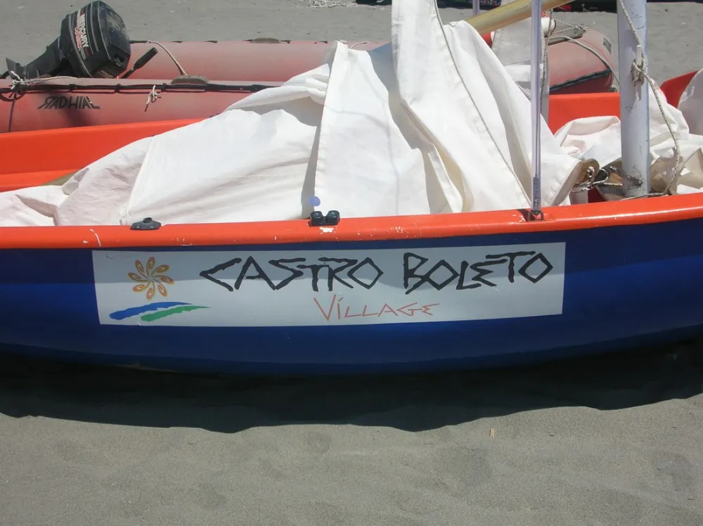 Castroboleto Village