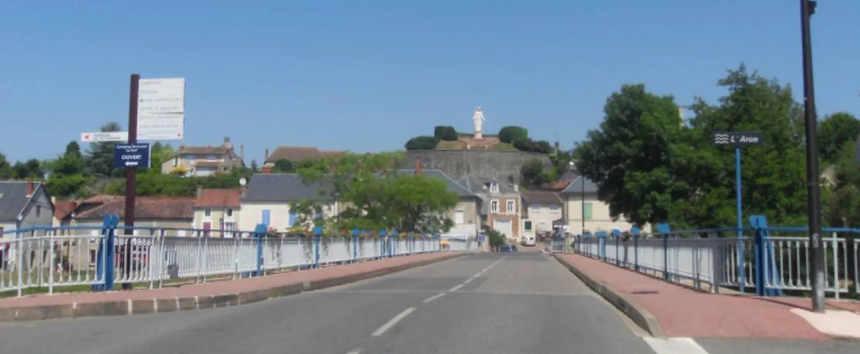 Camping Municipal Cercy La Tour