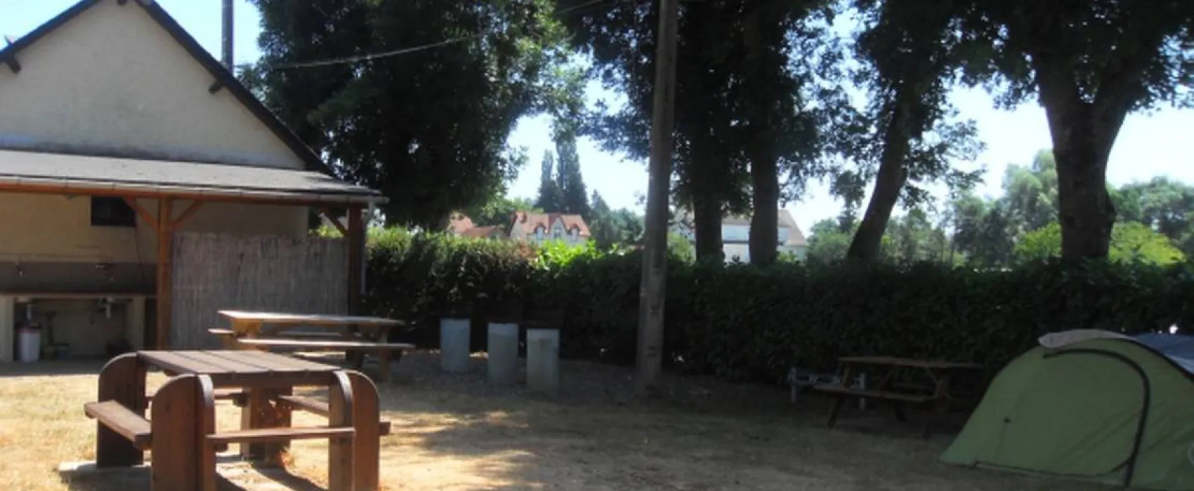 Camping Municipal Cercy La Tour