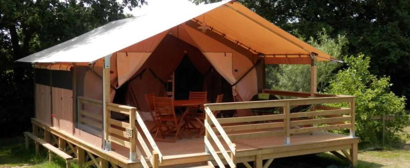 Flower Camping du Lac de la Chausselière