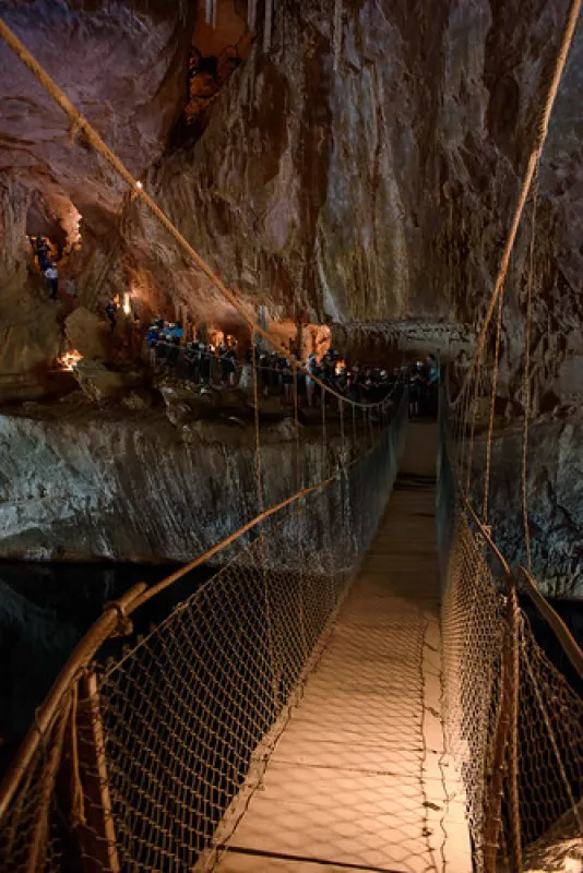 Abercrombie Caves Campground