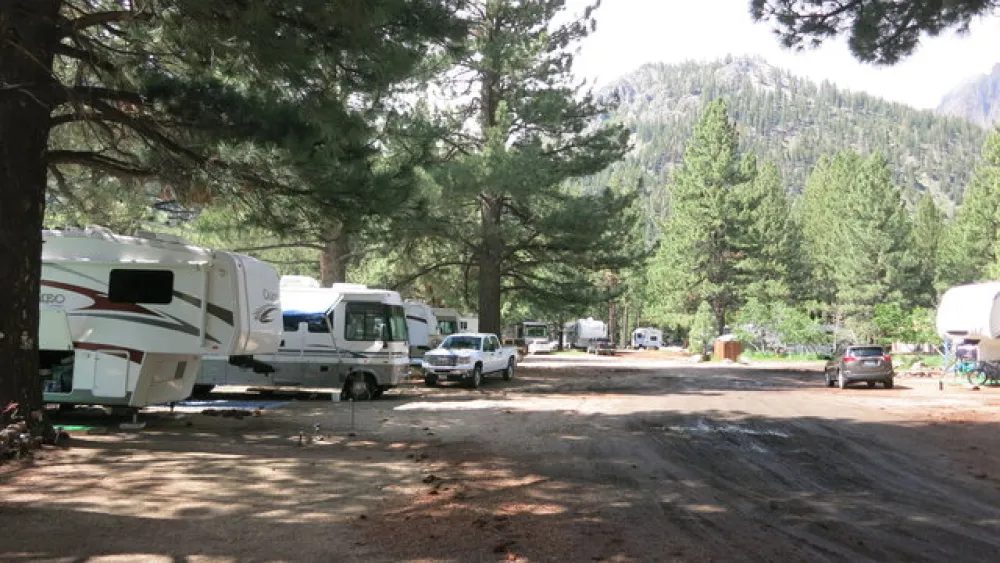 Annetts Mono Village