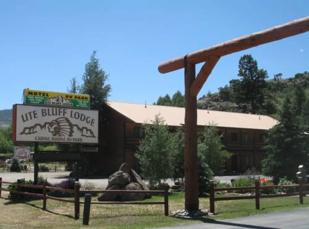 Ute Bluff Lodge, Cabins & RV Park