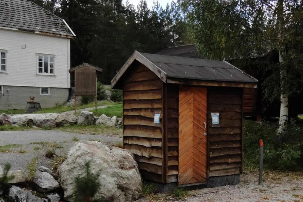 Oddestemmen Steinsliperi og Camping