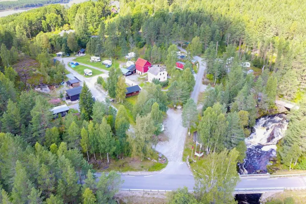 Oddestemmen Steinsliperi og Camping