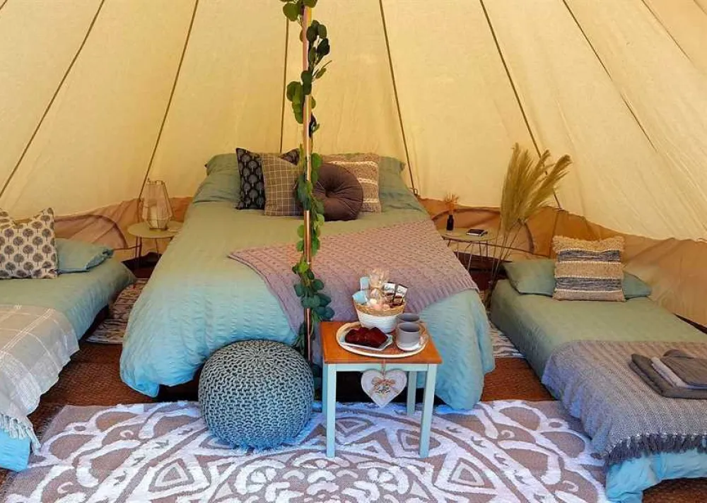 The Hide Camping and Glamping