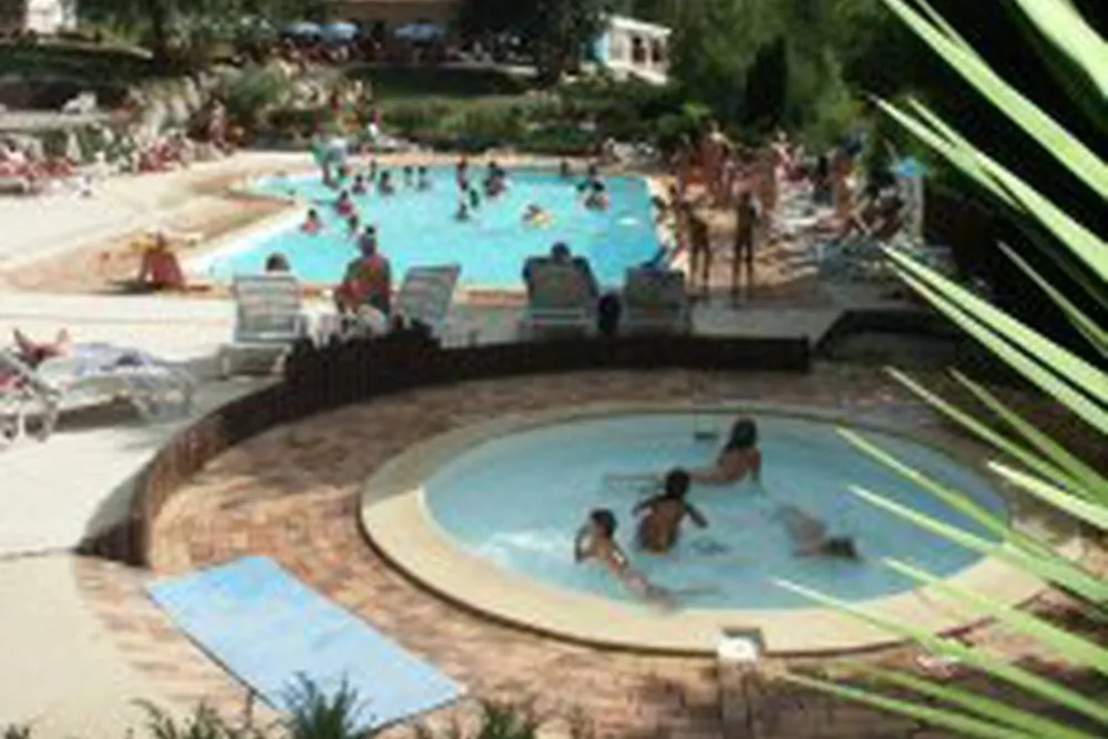 Camping Hélio Nature L'Eglantière