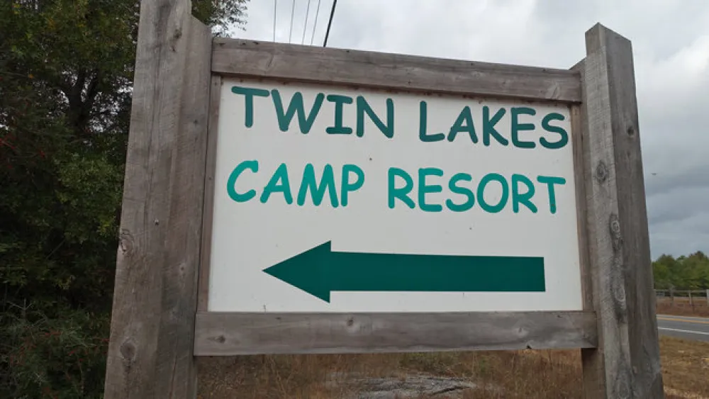 Twin Lakes Resort